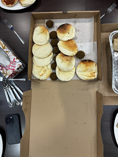 Photo of IN N OUT ARABIC MARKET - 1769 Harvey Ave, Kelowna, BC V1Y 6G4